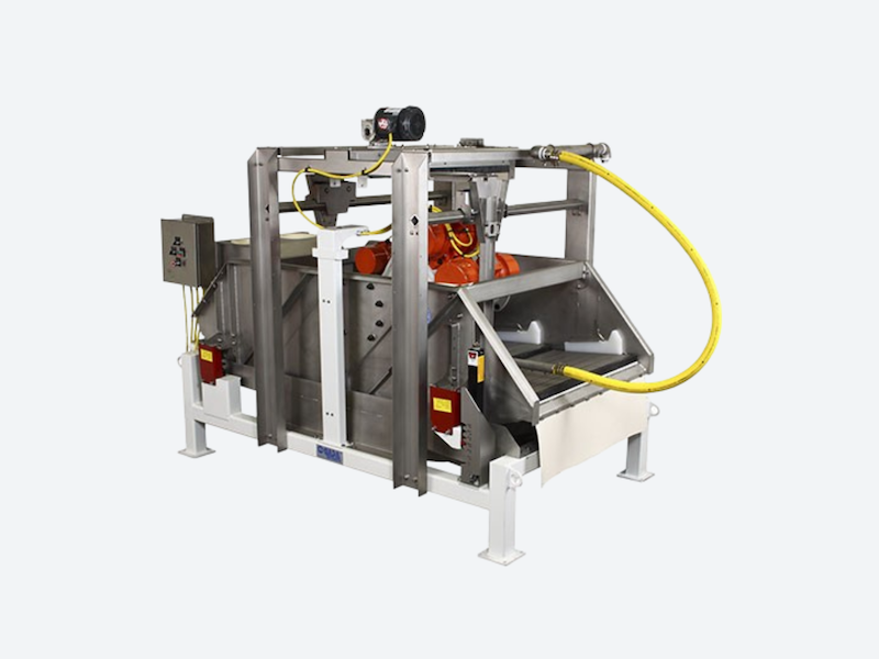 Industrial rectangular separator with multi-motion screening system for high-volume wet and dry separation