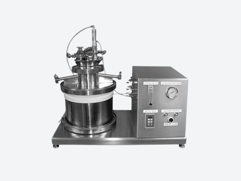 Lab scale pharmaceutical aseptic separator for sterile filtration and vacuum drying