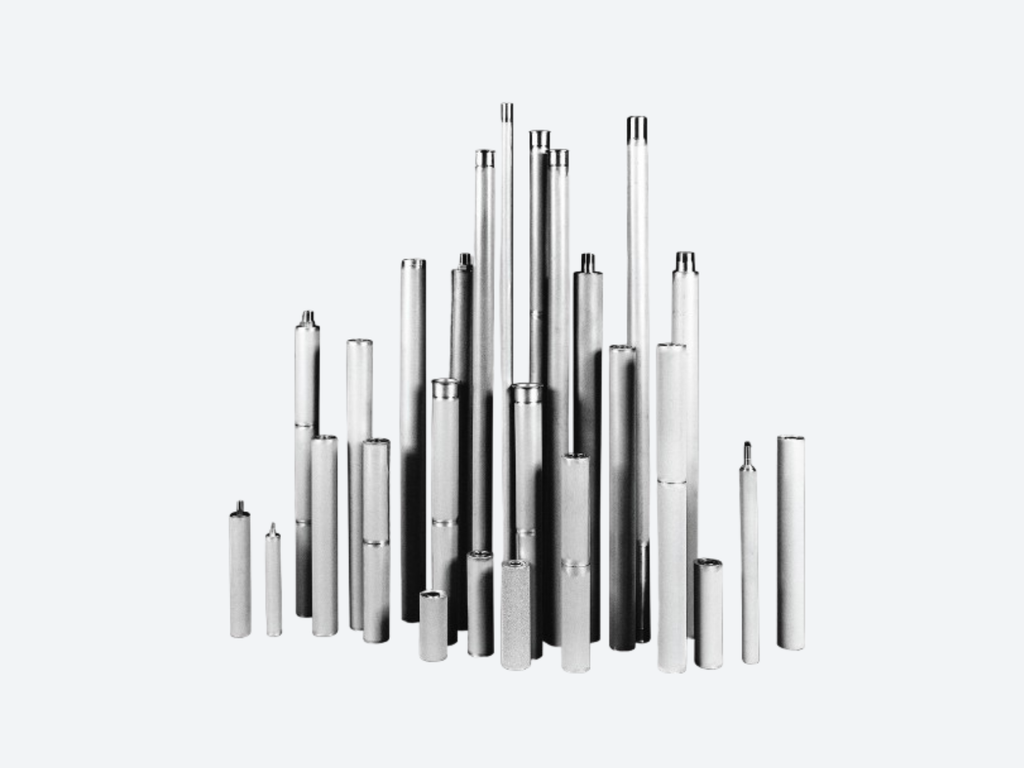 Sintered porous metal filter cartridge for industrial gas and liquid filtration